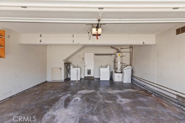 Detail Gallery Image 25 of 31 For 983 Elsa Ct #B,  Corona,  CA 92881 - 2 Beds | 2/1 Baths