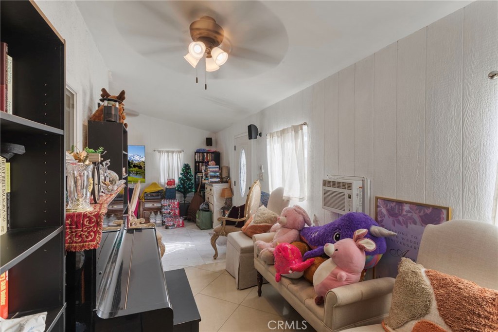 MLS #SR25262817 image #13