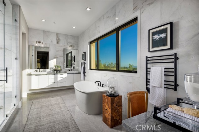 Detail Gallery Image 13 of 19 For 533 Peninsula, Irvine,  CA 92602 - 4 Beds | 4/1 Baths