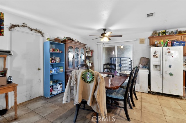 Detail Gallery Image 3 of 9 For 15190 Cheyenne, Apple Valley,  CA 92307 - 3 Beds | 2 Baths