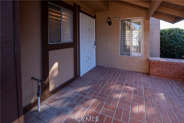 Detail Gallery Image 4 of 29 For 761 Kingfisher, Corona,  CA 92879 - 3 Beds | 2/1 Baths