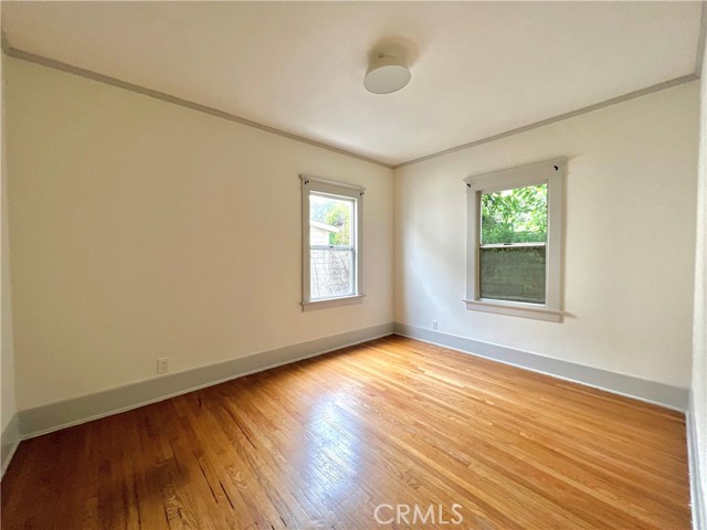 1343 Portia St, Echo Park CA: https://media.crmls.org/medias/bf0864e7-d3ae-41c1-9623-70e3cc9caed9.jpg