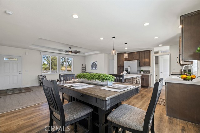 13872 S Park Drive, Magalia CA: https://media.crmls.org/medias/bf089c28-f8d3-445e-8ce7-0e2870556193.jpg