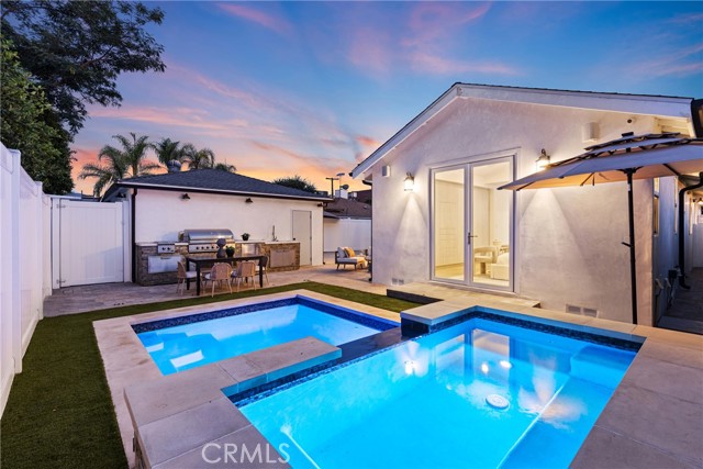 Detail Gallery Image 27 of 32 For 12947 La Maida St, Sherman Oaks,  CA 91423 - 4 Beds | 3 Baths