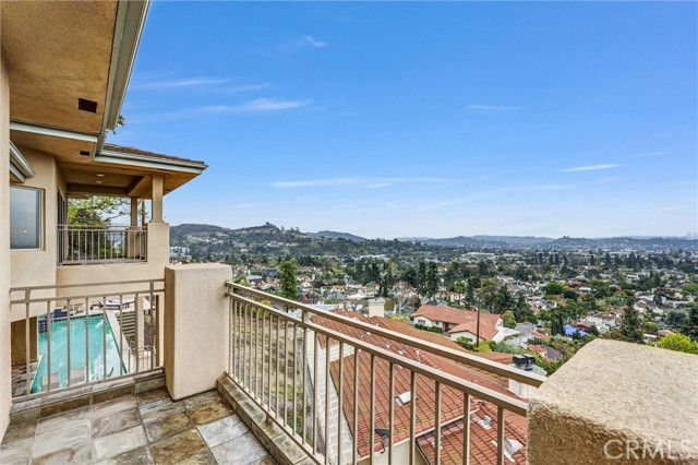 Detail Gallery Image 10 of 43 For 876 Harrington, Glendale,  CA 91207 - 4 Beds | 4 Baths