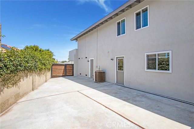 Image 35 of 41 For 25632 Adriana Street