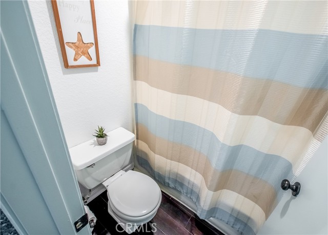 16551 Grunion, Huntington Beach CA: https://media.crmls.org/medias/bf0a3b1c-3188-4bfb-8049-d5a604bda4e2.jpg