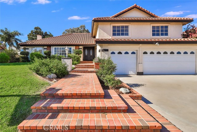 Detail Gallery Image 3 of 41 For 20591 Celtic St, Chatsworth,  CA 91311 - 5 Beds | 3/1 Baths