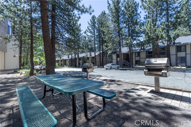 2113 Meridian Boulevard, Mammoth Lakes CA: https://media.crmls.org/medias/bf0bf1a5-2585-4e88-9ead-eb77455952ad.jpg