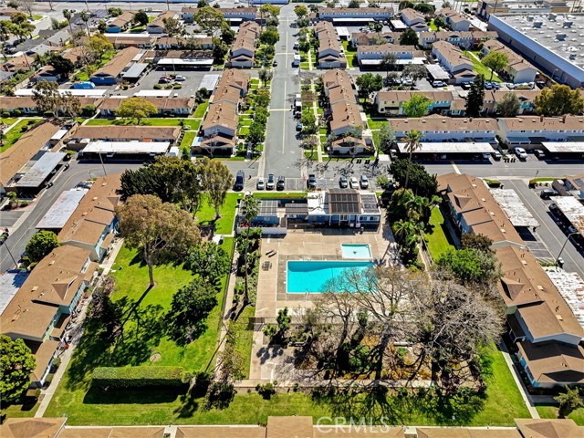 Detail Gallery Image 13 of 18 For 10210 Holburn, Huntington Beach,  CA 92646 - 1 Beds | 1 Baths