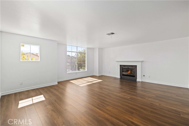 36849 Jenna Lane, Palmdale CA: https://media.crmls.org/medias/bf0c25a2-b50d-4890-ba43-ba00d5987064.jpg