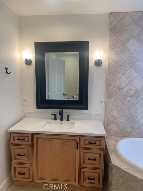 Detail Gallery Image 11 of 17 For 1720 Stillwater Ct, Paso Robles,  CA 93446 - 5 Beds | 3 Baths