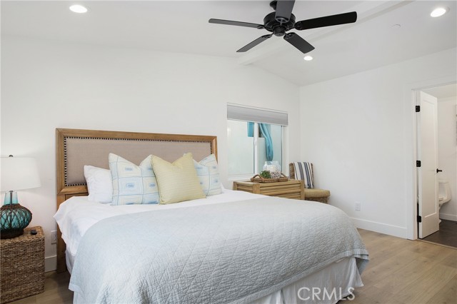 Detail Gallery Image 8 of 21 For 215 32nd Street a,  Newport Beach,  CA 92663 - 3 Beds | 2/1 Baths