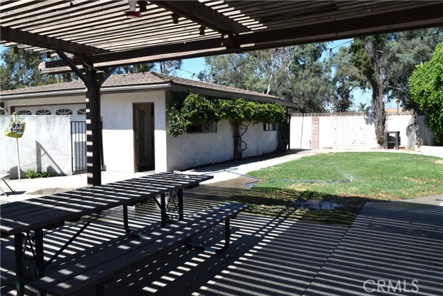 Back patio & yard