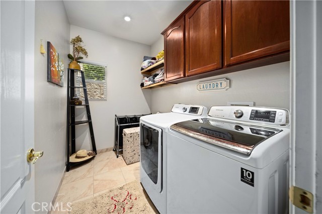 9403 Big Bear Lake Court, Bakersfield CA: https://media.crmls.org/medias/bf0dafab-9518-4c87-bc93-009914c7b058.jpg