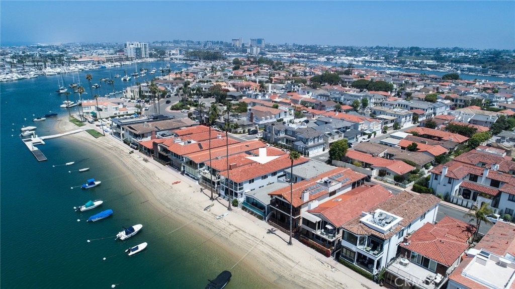 https://media.crmls.org/medias/bf0dbece-9aef-4d2e-aa6c-d52108d44e7c.jpg?preset=X-Large