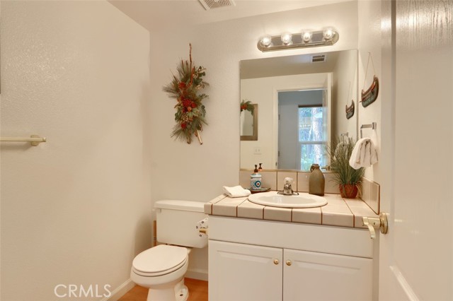 Detail Gallery Image 22 of 57 For 40507 Road 222 #102,  Bass Lake,  CA 93604 - 3 Beds | 2/1 Baths
