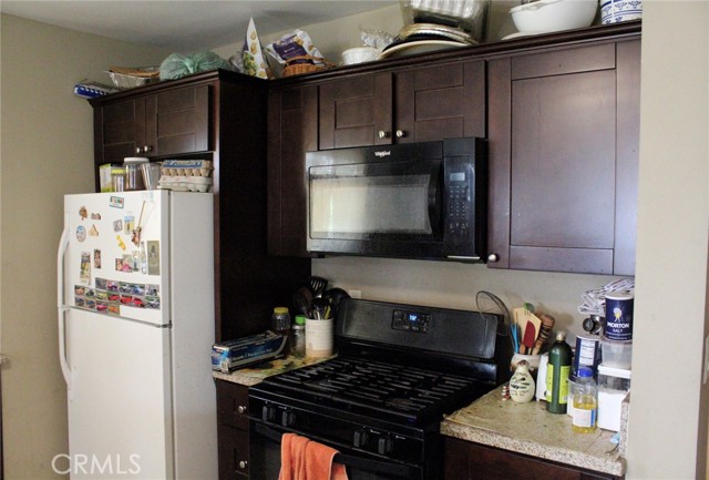 975 E CITRUS Street, Riverside CA: https://media.crmls.org/medias/bf0e0628-a6ad-4260-a69d-595ee1a3b8cd.jpg