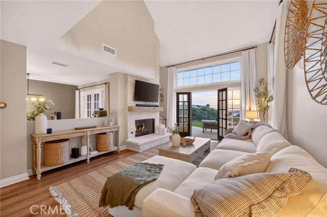 Detail Gallery Image 15 of 69 For 964 S Rim Crest, Anaheim,  CA 92807 - 2 Beds | 2/1 Baths