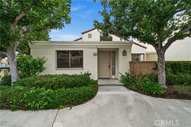 32 Morena #16, Irvine, CA 92612