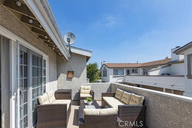 2307 Mathews Avenue, Redondo Beach, California 90278, 3 Bedrooms Bedrooms, ,2 BathroomsBathrooms,Residential,Sold,Mathews,SB21168858