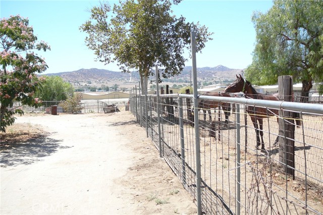 31665 Meadow Blossom Road, Nuevo CA: https://media.crmls.org/medias/bf111f07-8038-4bf3-a8a1-113762c96706.jpg