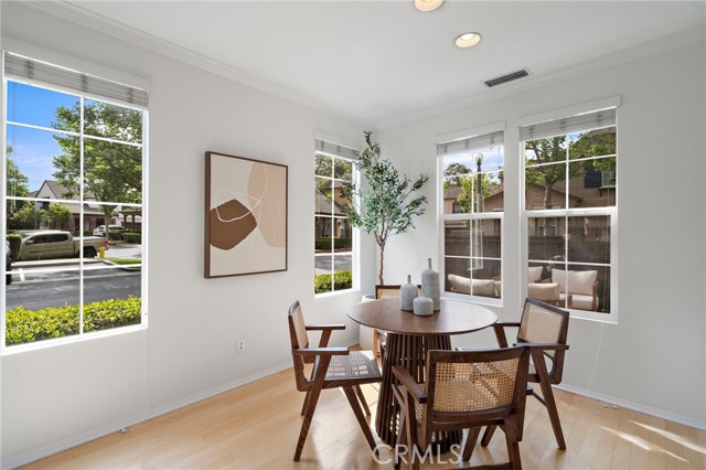 Image 7 of 40 For 25 Harwick Court