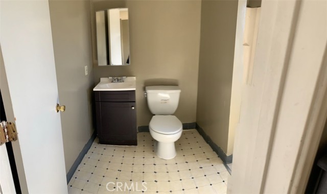 356 Gless Street, Los Angeles CA: https://media.crmls.org/medias/bf1252a4-d2d2-4680-aba5-7e9e04cde450.jpg
