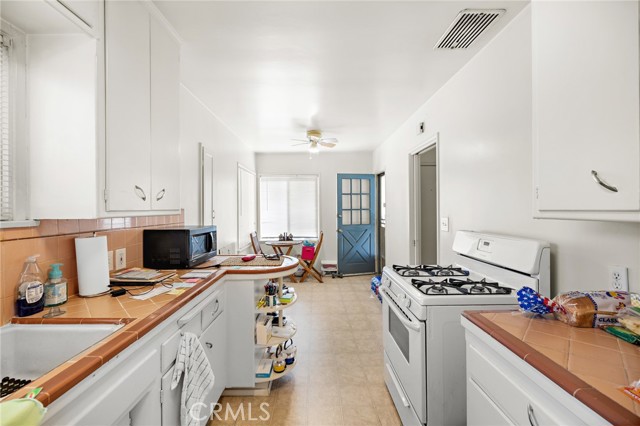 1107 Okoboji Drive, Arcadia CA: https://media.crmls.org/medias/bf129589-956d-434a-9eee-4c7539a89025.jpg