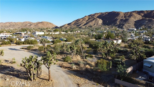 Detail Gallery Image 8 of 11 For 703 Scarvan Rd, Yucca Valley,  CA 92284 - – Beds | – Baths