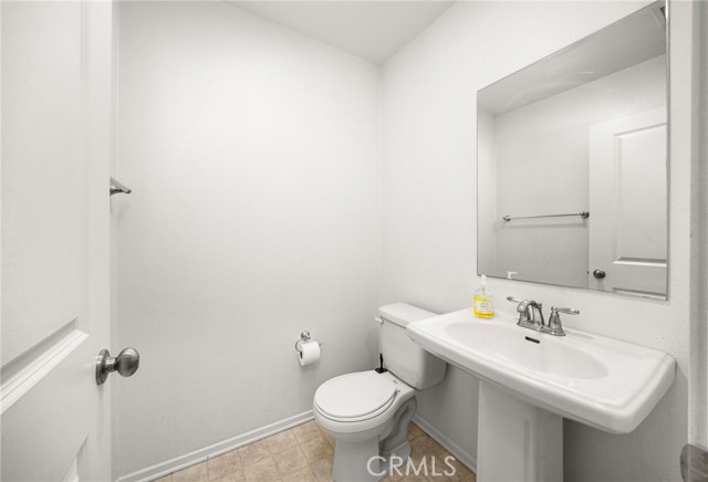 4069 Cottage Way, Ontario CA: https://media.crmls.org/medias/bf136b78-11c4-4bde-b96b-346c5f56f1c3.jpg