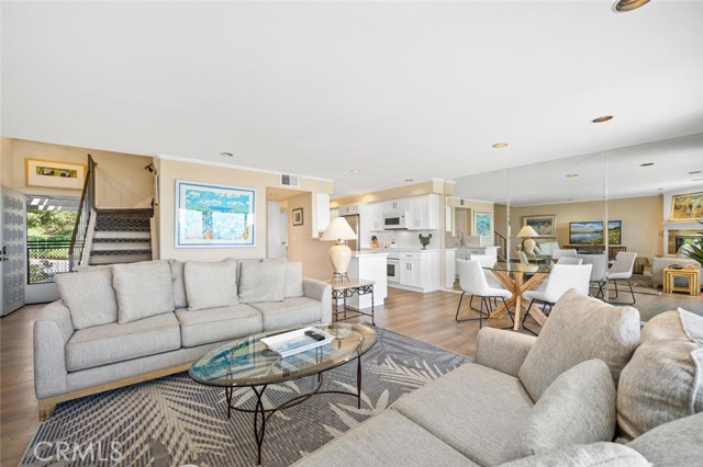 Detail Gallery Image 8 of 17 For 25832 Dana Bluff #31,  Dana Point,  CA 92624 - 3 Beds | 2/1 Baths