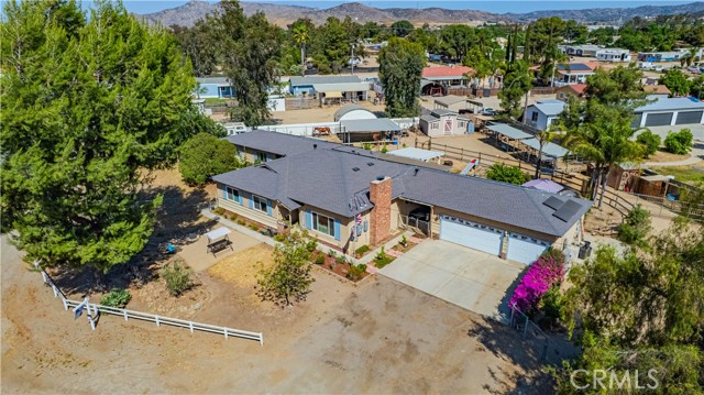 Detail Gallery Image 4 of 74 For 20660 Bell Ave, Nuevo,  CA 92567 - 4 Beds | 3 Baths
