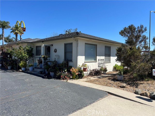 Detail Gallery Image 11 of 19 For 414 E Grand Ave, Arroyo Grande,  CA 93420 - 6 Beds | 4 Baths