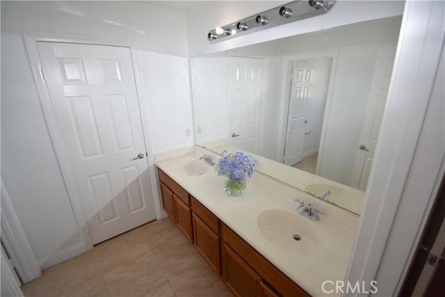 13647 Mesa Linda Avenue, Victorville CA: https://media.crmls.org/medias/bf14b377-44e7-4a94-9911-8eb095f900a1.jpg