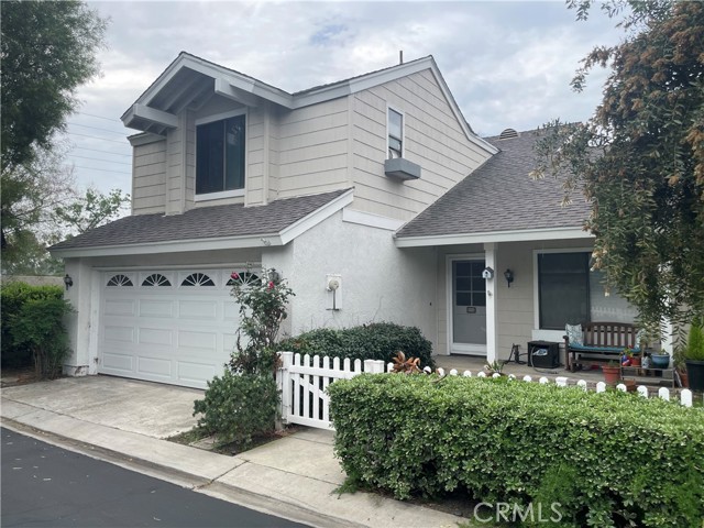 45 Wintermist, Irvine CA: https://media.crmls.org/medias/bf1535ae-d745-4ba2-adcb-afda0ba1cef7.jpg