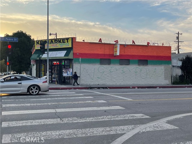 8273 S San Pedro, Los Angeles, California 90003, ,Commercial Sale,For Sale,8273 S San Pedro,CRSB23216146