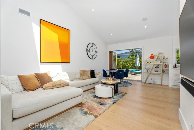 Image 4 of 20 For 1954 Port Locksleigh Place