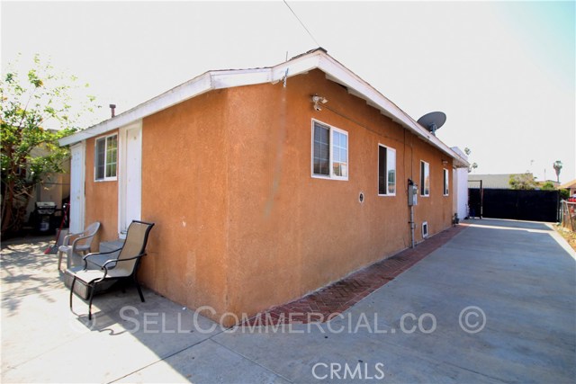 3825 E Cesar E Chavez Avenue