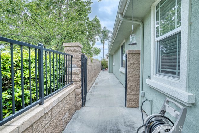 Detail Gallery Image 10 of 64 For 14616 Meadowbrook Lane, Corona,  CA 92880 - 4 Beds | 2/1 Baths