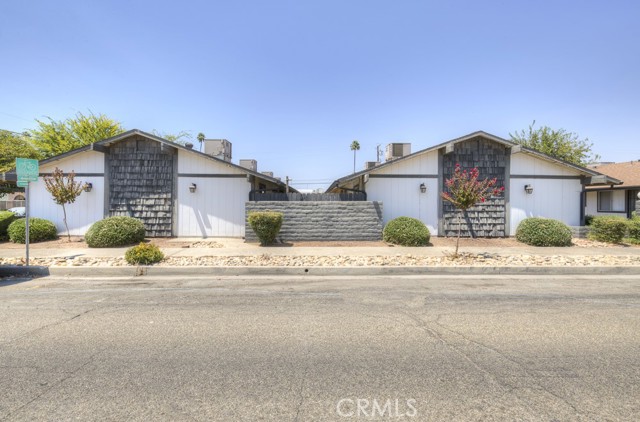 408 Trinity Avenue, Chowchilla CA: https://media.crmls.org/medias/bf19e086-8614-42e0-a02c-7c735e48f7e2.jpg