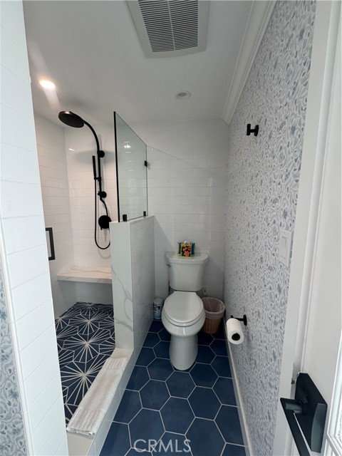 Detail Gallery Image 17 of 21 For 718 Fernleaf, Corona Del Mar,  CA 92625 - 3 Beds | 3 Baths