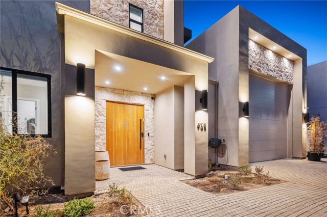 Detail Gallery Image 2 of 28 For 908 Beach, Needles,  CA 92363 - 6 Beds | 6/1 Baths