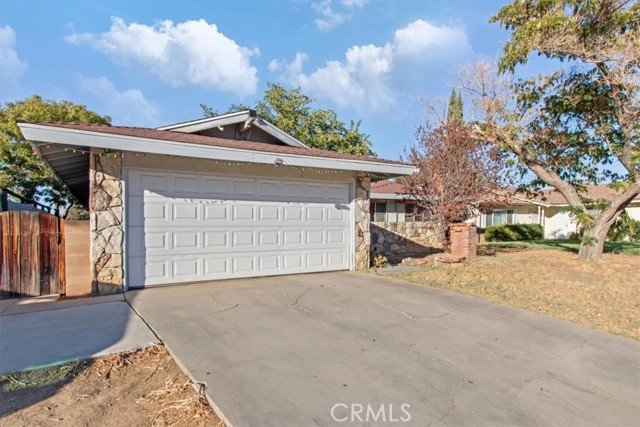 Detail Gallery Image 1 of 20 For 1133 W Avenue J11, Lancaster,  CA 93534 - 3 Beds | 2 Baths