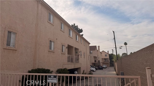 Detail Gallery Image 4 of 4 For 20807 Elaine Ave #4,  Lakewood,  CA 90715 - 2 Beds | 3 Baths