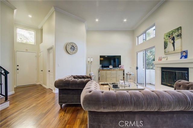 5635 Woodman Avenue, Valley Glen CA: https://media.crmls.org/medias/bf1c1fc8-21e9-4405-9ddb-919bd2128287.jpg