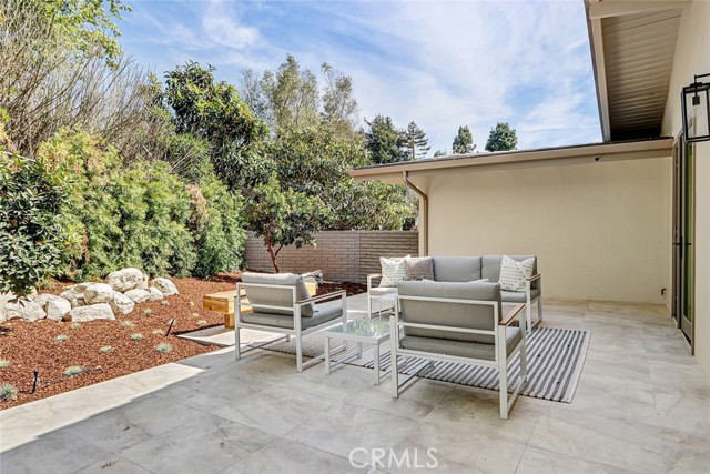Detail Gallery Image 19 of 57 For 1500 via Arco, Palos Verdes Estates,  CA 90274 - 4 Beds | 3/1 Baths