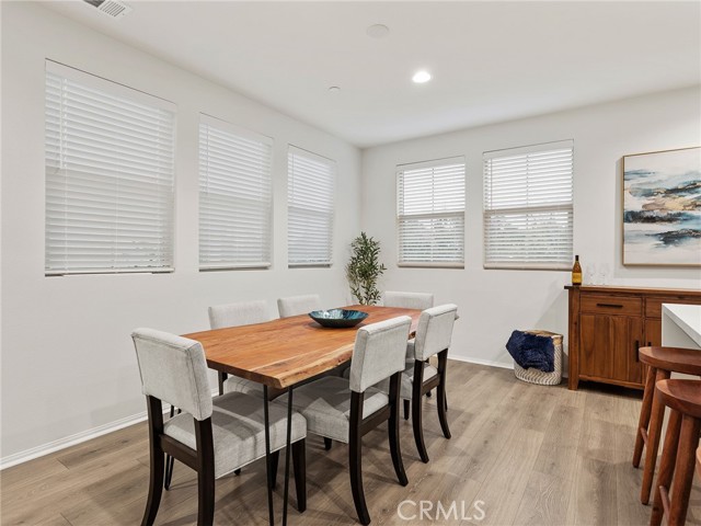 Detail Gallery Image 12 of 53 For 11238 N Mission Heights Dr, –,  CA 91345 - 3 Beds | 3 Baths