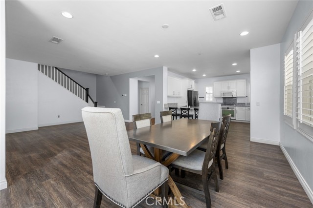16059 Nature Trail, Chino CA: https://media.crmls.org/medias/bf1d13f2-b2d3-4e75-aed5-afa821db2883.jpg