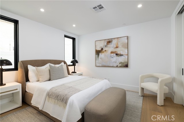 Detail Gallery Image 22 of 50 For 1313 Ocean Ave, Seal Beach,  CA 90740 - 3 Beds | 3/1 Baths